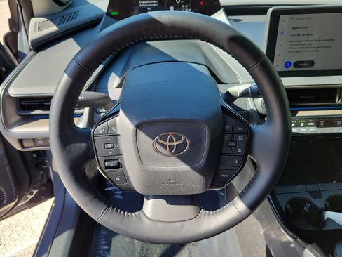 Used 2025 Toyota Prius Limited FWD image 22