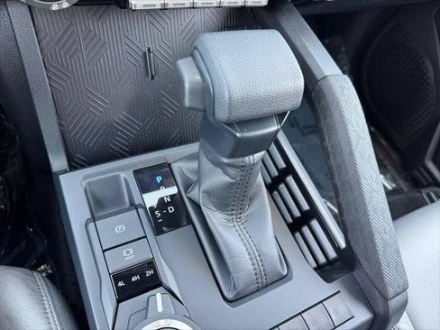 Certified 2025 Toyota Tacoma SR5 AWD/4WD image 61