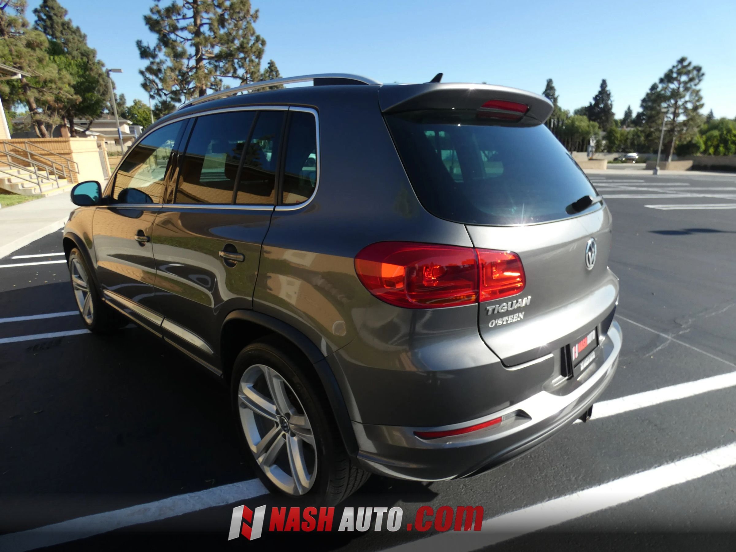 Used 2016 Volkswagen Tiguan R-Line FWD image 13