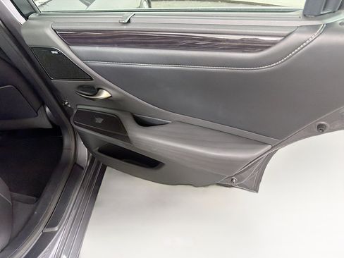 Used 2019 Lexus ES 350 Ultra Luxury w/ Accessory Package 2 FWD image 31