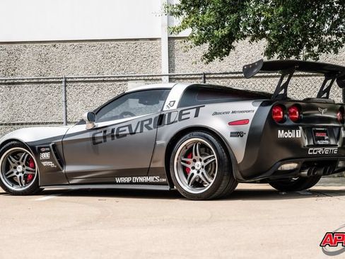 Used 2009 Chevrolet Corvette Z06 w/ Preferred Equipment Group RWD image 4