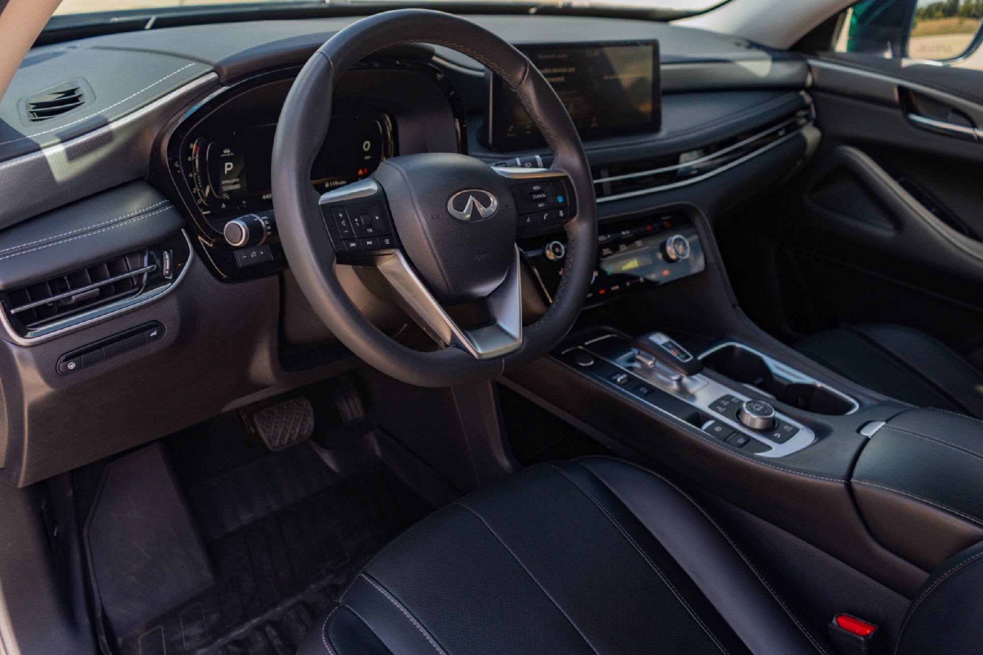 Certified 2023 INFINITI QX60 Luxe w/ Cargo Package FWD image 8