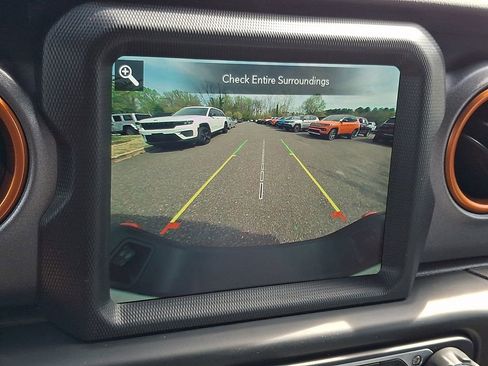 Used 2021 Jeep Gladiator Mojave AWD/4WD image 19