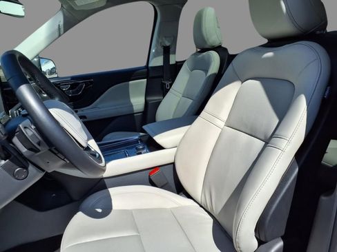 New 2025 Lincoln Aviator AWD w/ Equipment Group 101A image 5