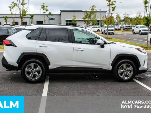 Used 2024 Toyota RAV4 XLE image 9