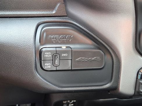 Used 2019 RAM 2500 Big Horn AWD/4WD image 28