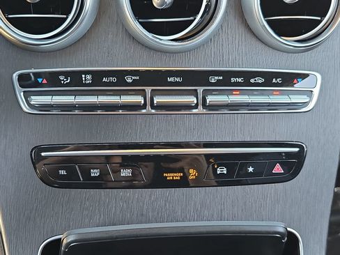 Used 2022 Mercedes-Benz GLC 300 image 26