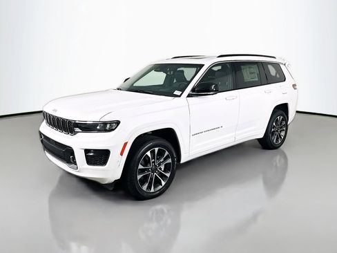 New 2025 Jeep Grand Cherokee L Overland w/ Advanced Protech Group III AWD/4WD image 3