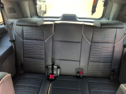 Certified 2025 Cadillac Escalade Sport Platinum w/ LPO, ONYX Package AWD/4WD image 33