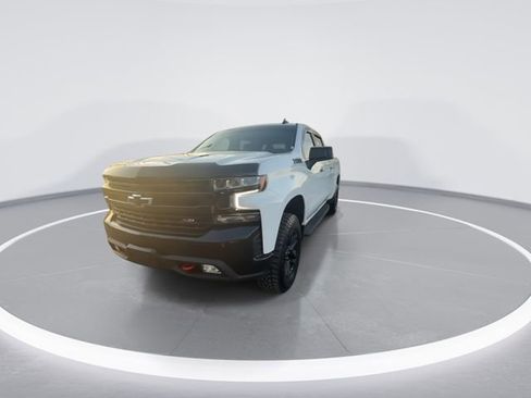 Used 2021 Chevrolet Silverado 1500 LT Trail Boss w/ Convenience Package II AWD/4WD image 4