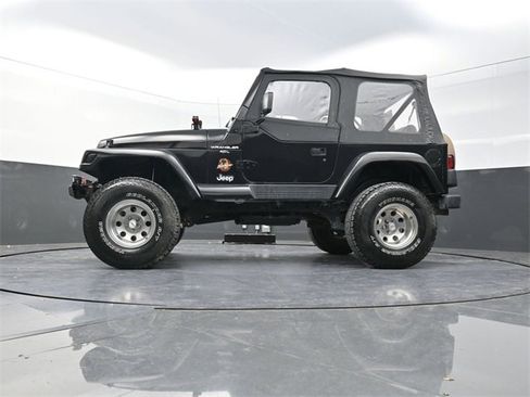 Used 1998 Jeep Wrangler Sahara image 20