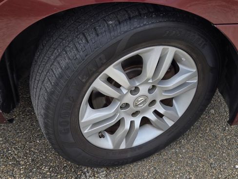 Used 2011 Nissan Altima 2.5 S w/ Convenience Pkg FWD image 9