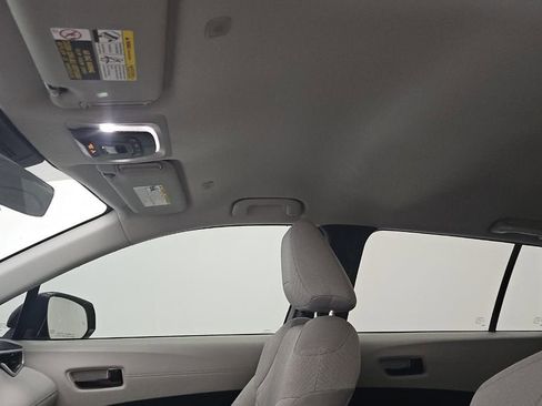 Used 2023 Toyota Corolla Cross LE image 9