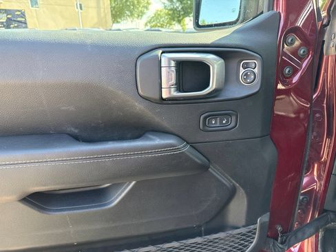 Used 2021 Jeep Gladiator Overland w/ Popular Equipment Package AWD/4WD image 5