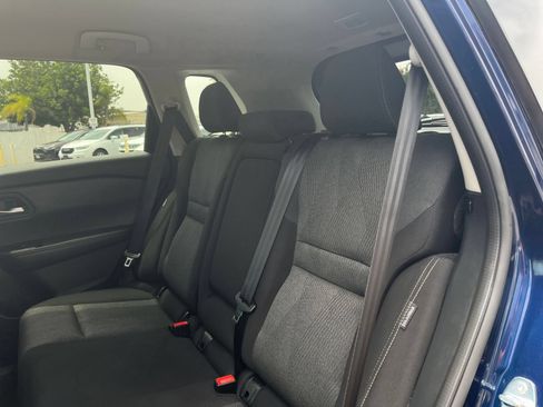 Used 2025 Nissan Rogue SV FWD image 39