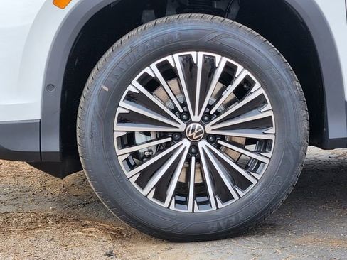 New 2026 Volkswagen Tiguan S image 9