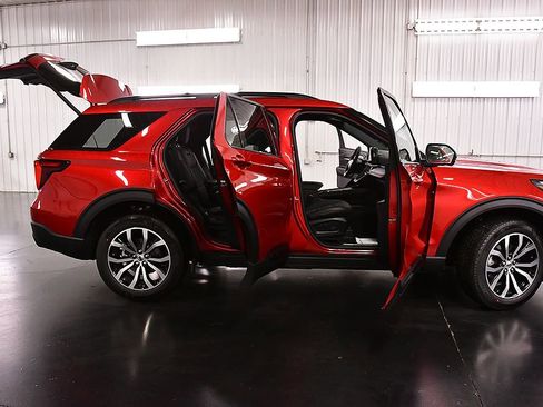 New 2026 Ford Explorer ST-Line AWD/4WD image 33