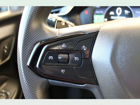 Used 2022 Chevrolet Bolt EUV LT image 20