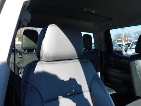 Used 2024 GMC Sierra 1500 Elevation image 29