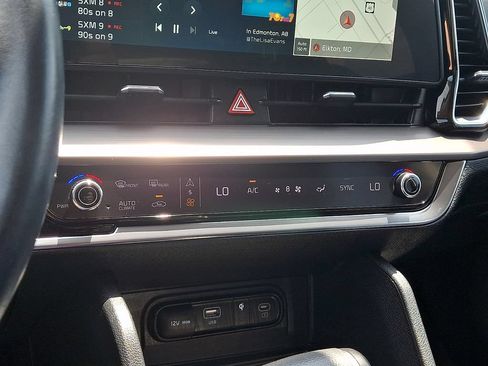 Used 2023 Kia Sportage EX FWD image 15