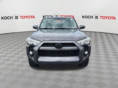 Used 2019 Toyota 4Runner SR5 Premium AWD/4WD image 2