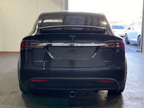 Used 2016 Tesla Model X 90D image 3