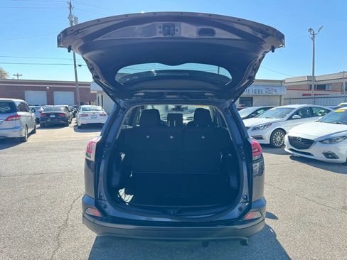 Used 2018 Toyota RAV4 LE image 28