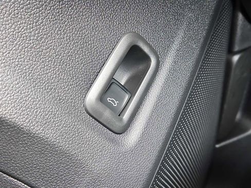 New 2026 Volkswagen Tiguan SE AWD/4WD image 19