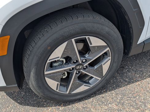 Certified 2025 Hyundai Tucson SEL AWD/4WD image 9