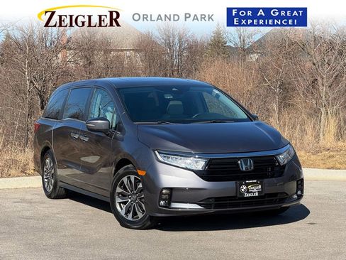 Used 2024 Honda Odyssey EX-L image 1