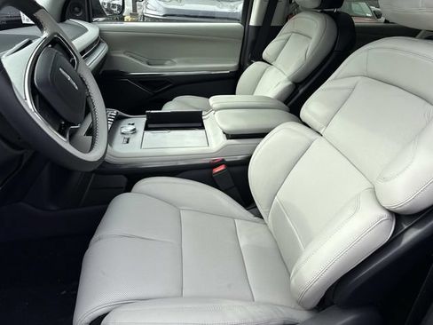 New 2026 Lincoln Navigator Reserve w/ Jet Appearance Package AWD/4WD image 23
