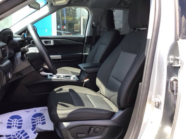 Used 2023 Ford Explorer XLT AWD/4WD image 11
