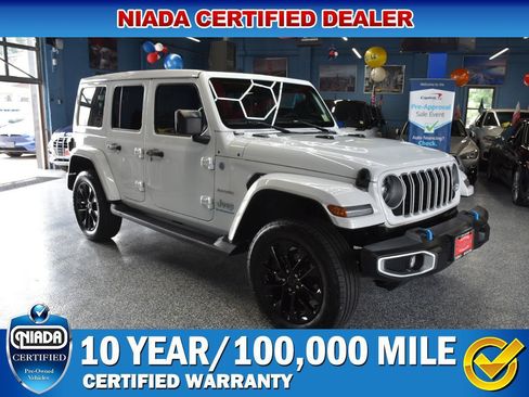Used 2024 Jeep Wrangler Unlimited Sahara w/ Safety Group AWD/4WD image 1