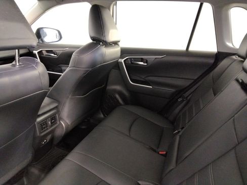 Used 2021 Toyota RAV4 XLE Premium FWD image 32