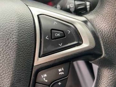 Used 2019 Ford Fusion SE image 21