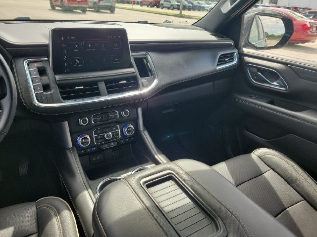 Used 2023 GMC Yukon SLT AWD/4WD image 16