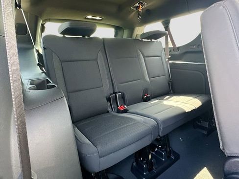 New 2026 Chevrolet Suburban LS image 28