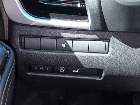 Used 2026 Nissan Rogue SL AWD/4WD image 28