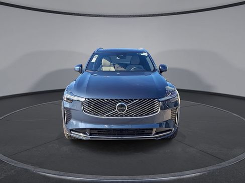 Certified 2026 Volvo XC90 B6 Plus AWD/4WD image 3