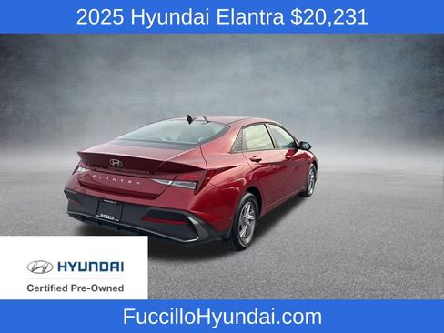 Certified 2025 Hyundai Elantra SE image 6