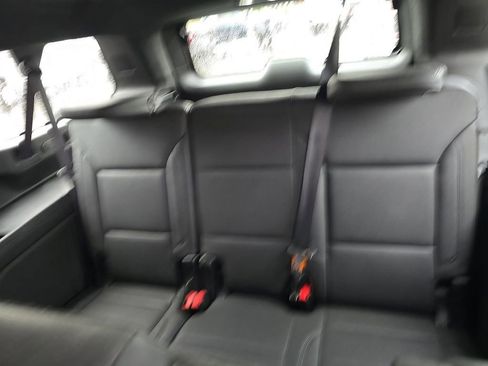 Used 2023 Chevrolet Suburban LT w/ LT Signature Plus Package image 11