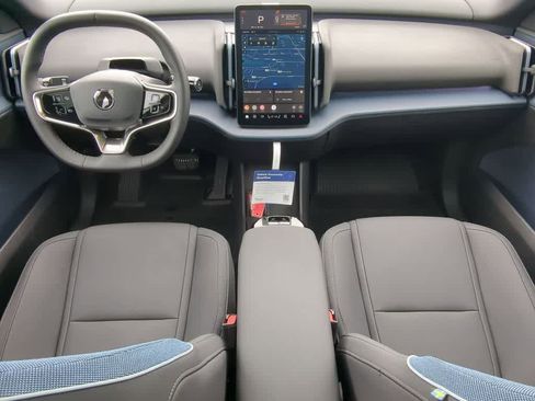 Used 2025 Volvo EX30 Plus w/ Protection Package Premier image 14