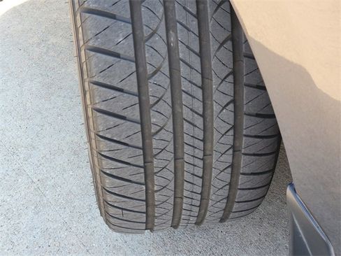 Used 2023 Toyota Camry SE image 11