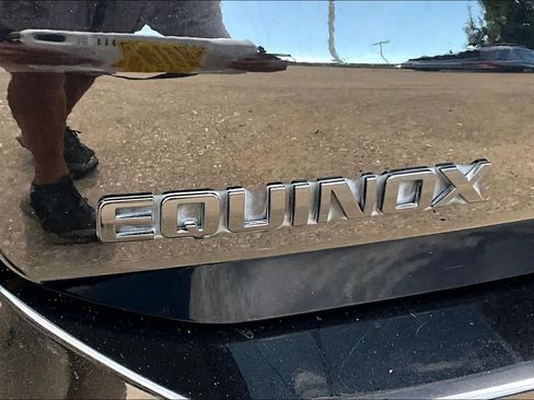 Used 2024 Chevrolet Equinox RS FWD image 30