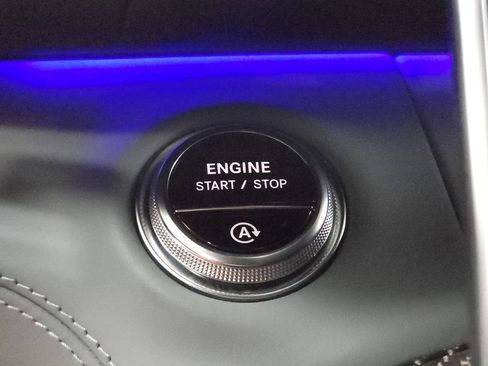Used 2022 Mercedes-Benz SL 55 AMG 4MATIC image 17