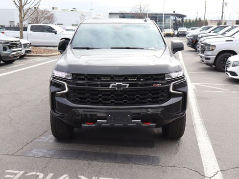 Certified 2023 Chevrolet Suburban Z71 w/ Luxury Package image 3