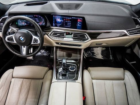 Used 2020 BMW X5 M50i w/ Premium Package image 26