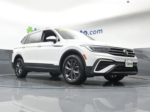 Used 2022 Volkswagen Tiguan SE AWD/4WD image 23