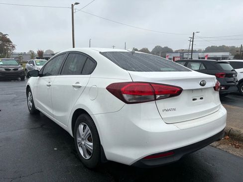 Used 2017 Kia Forte LX image 5