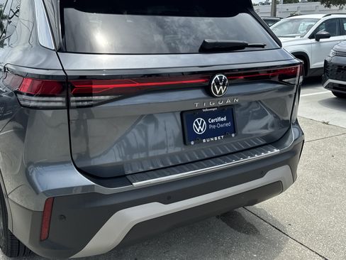 Used 2025 Volkswagen Tiguan S FWD image 10